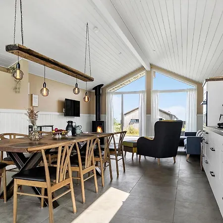 4 Bedroom In בית נופש
