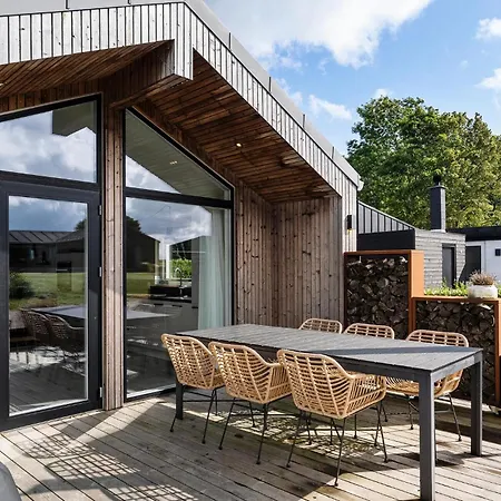 4 Bedroom In