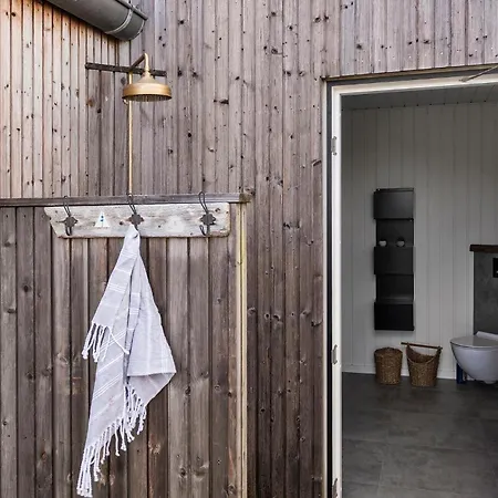 4 Bedroom In בית נופש הדרסלב